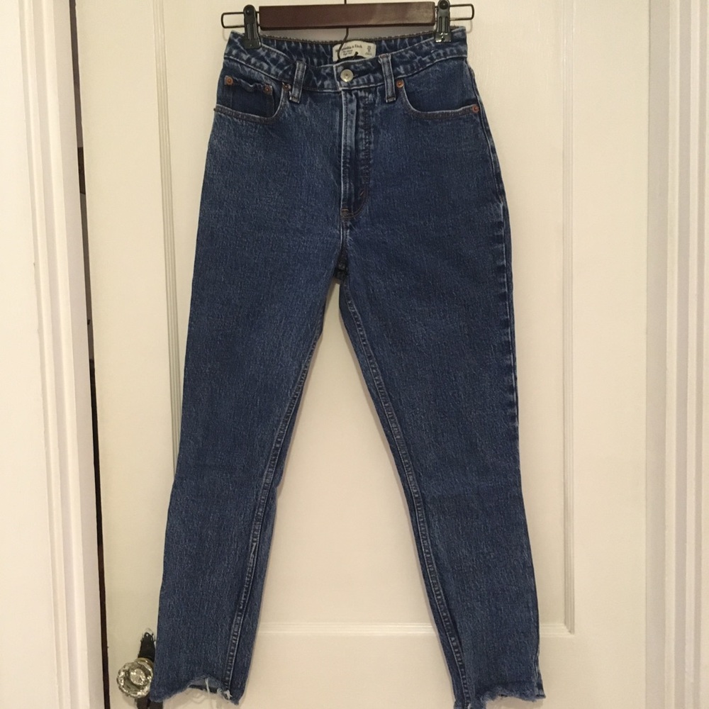 Abercrombie & Fitch. Skinny High Rise Jeans. Curve Love. Size 25S.